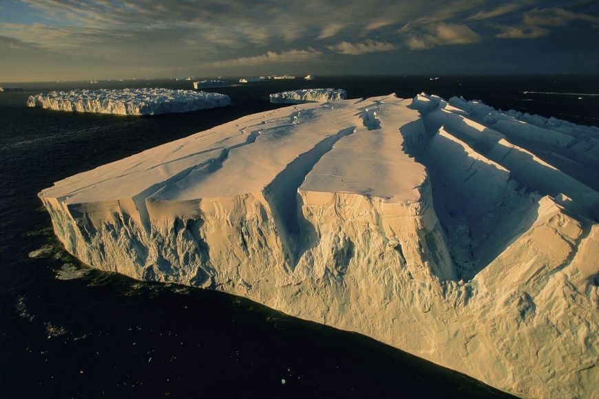 Icebergs en Terre Adélie, Antarctique